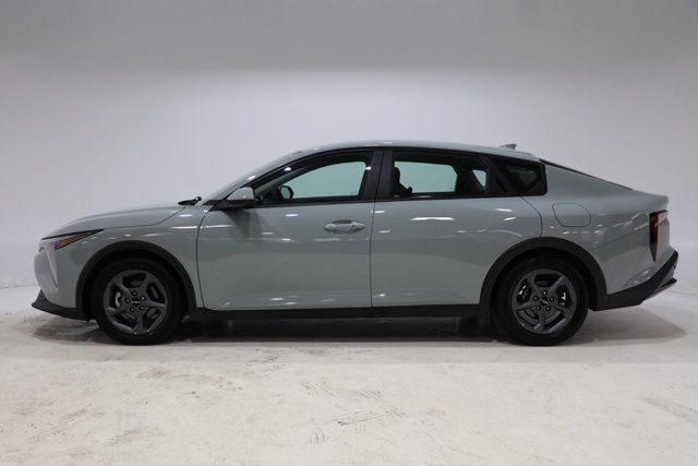 Used 2025 Kia K4 FWD image 4