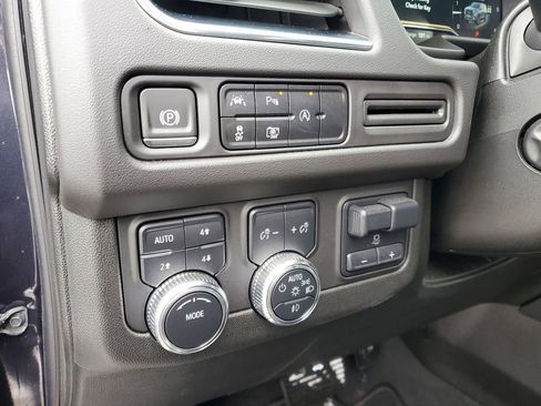 Certified 2024 GMC Yukon XL SLT w/ SLT Luxury Package image 10