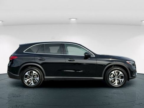 Used 2025 Mercedes-Benz GLC 350e 4MATIC image 8