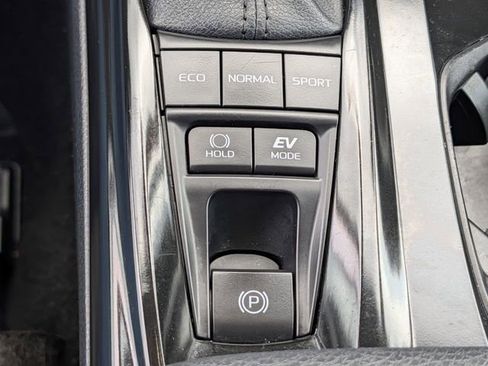 Used 2025 Toyota Camry LE image 16