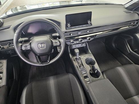 Used 2025 Honda Civic Sport image 18