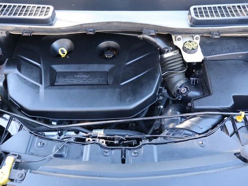 Used 2019 Ford Escape Titanium image 40