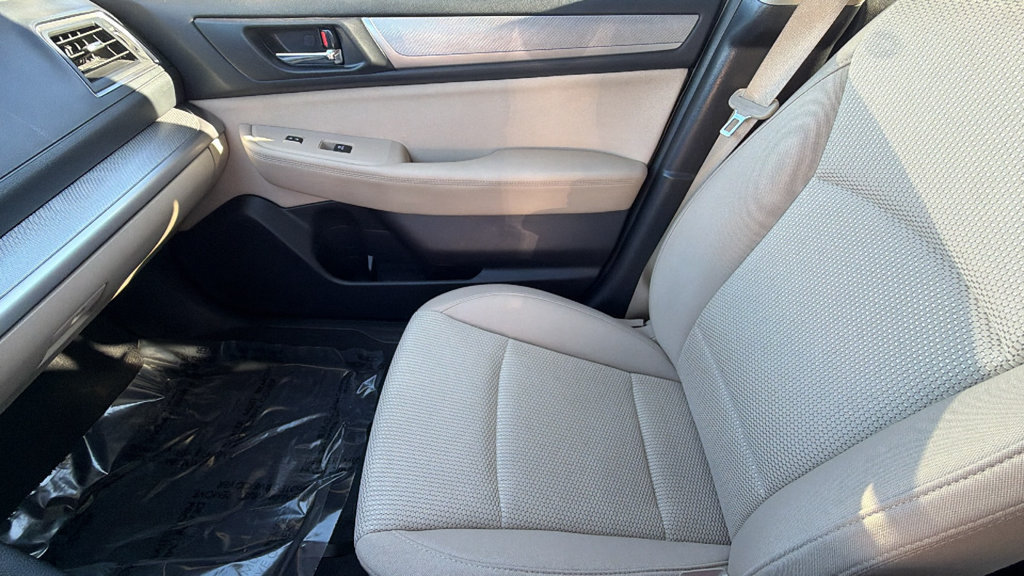 Used 2017 Subaru Outback 2.5i Premium AWD/4WD image 12