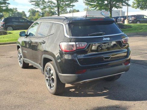 Certified 2023 Jeep Compass Limited w/ Sun and Sound Group AWD/4WD image 6