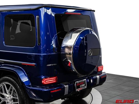 Used 2022 Mercedes-Benz G 63 AMG 4MATIC w/ G Manufaktur Interior Package image 15