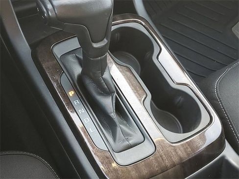 Certified 2019 GMC Canyon SLE w/ Driver Alert Package image 33