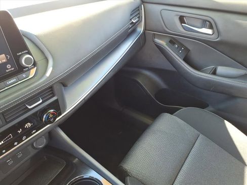 Used 2024 Nissan Rogue SV image 26