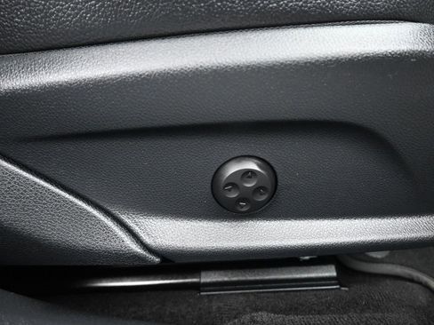 Used 2021 Mercedes-Benz C 300 4MATIC Sedan image 44