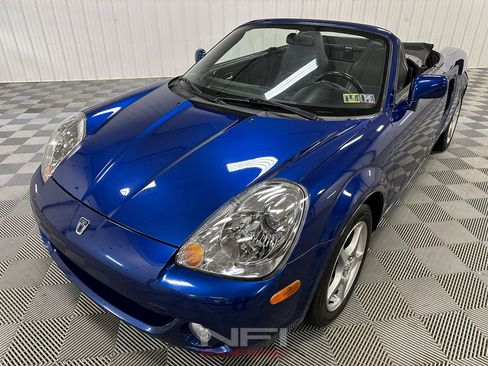 Used 2003 Toyota MR2 image 5