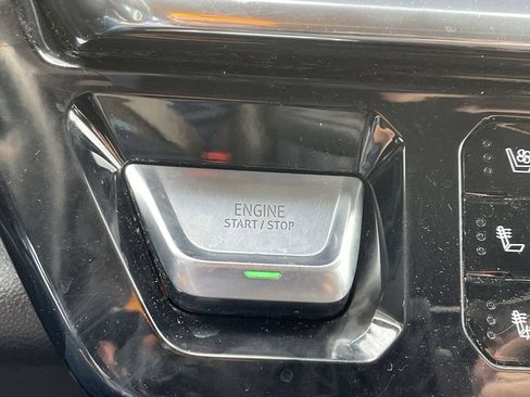 Used 2024 GMC Sierra 2500 Denali AWD/4WD image 32