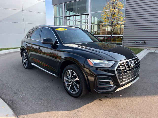 Used 2021 Audi Q5 2.0T Premium Plus w/ Premium Plus Package AWD/4WD image 3