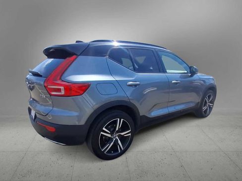 Used 2019 Volvo XC40 T5 R-Design AWD/4WD image 8