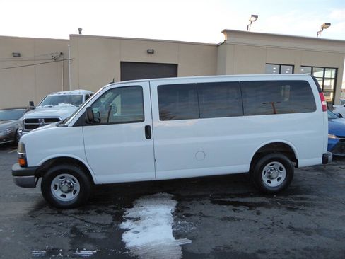 Used 2012 Chevrolet Express 2500 LT w/ LT Preferred Equipment Group image 4