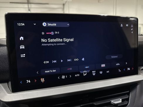 Used 2025 Ford Explorer ST image 13