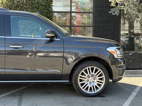 Used 2023 Ford Expedition Max Limited image 23