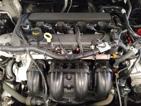 Used 2019 Ford Fusion SE FWD image 30