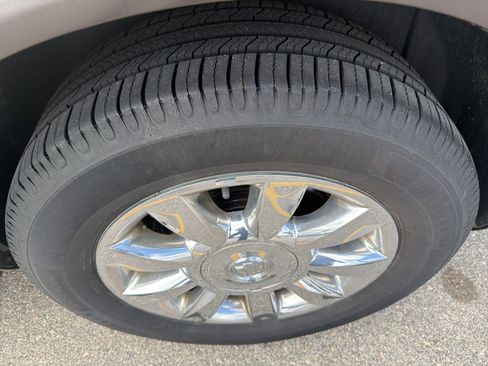 Used 2011 Buick Enclave CXL w/ Trailering Provision Package image 3