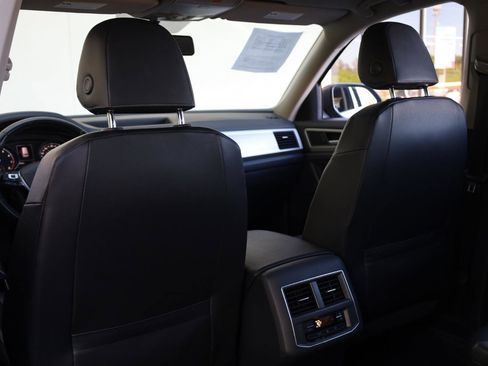 Used 2019 Volkswagen Atlas SE w/ Towing Package image 19