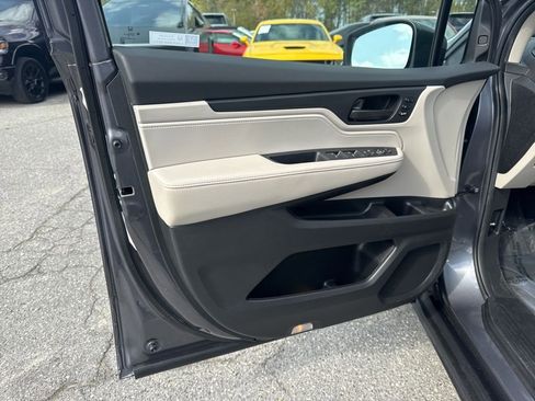 Used 2025 Honda Odyssey EX-L image 27