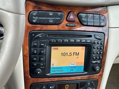 Used 2004 Mercedes-Benz CLK 320 Coupe image 19