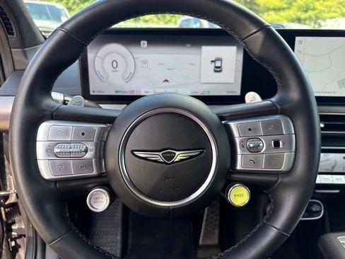 Used 2023 Genesis GV60 Performance AWD/4WD image 9