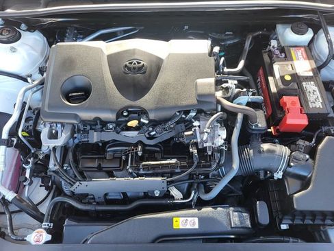 Used 2021 Toyota Camry XSE FWD image 11