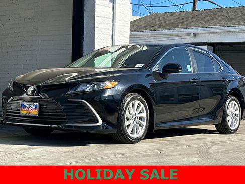Used 2023 Toyota Camry LE image 8