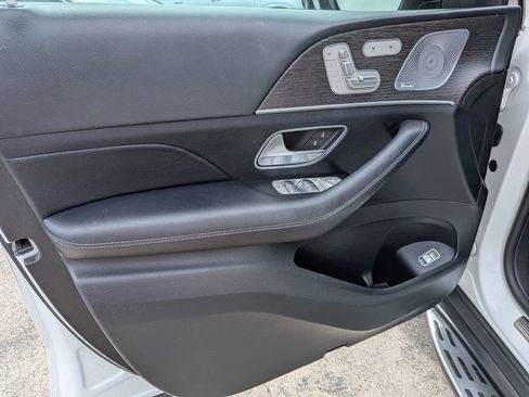 Used 2020 Mercedes-Benz GLS 450 4MATIC image 8