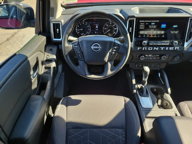 Used 2025 Nissan Frontier SV w/ SV Convenience Package RWD image 15