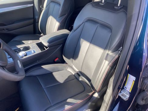 Used 2024 Jeep Wagoneer Launch Edition image 12