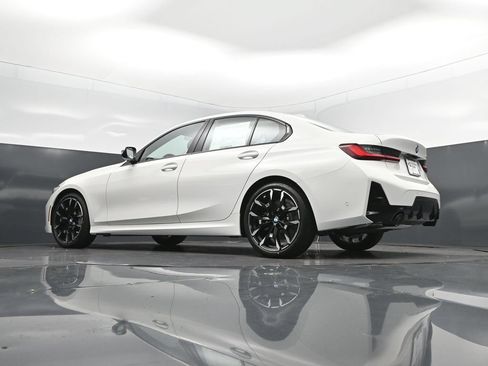New 2026 BMW 330i Sedan w/ M Sport Package RWD image 40