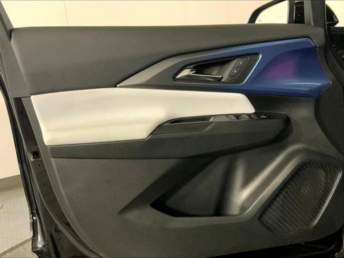 Used 2025 Chevrolet Equinox EV LT image 24