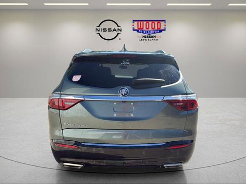 Used 2023 Buick Enclave Essence FWD image 3