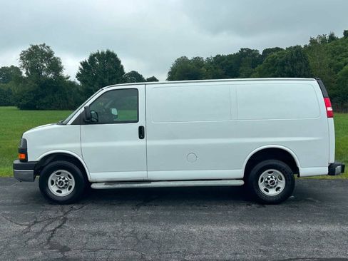 Used 2015 GMC Savana 2500 RWD image 3