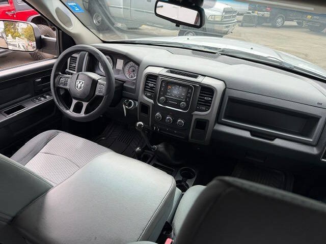 Used 2015 RAM 2500 Tradesman w/ Chrome Appearance Group AWD/4WD image 25
