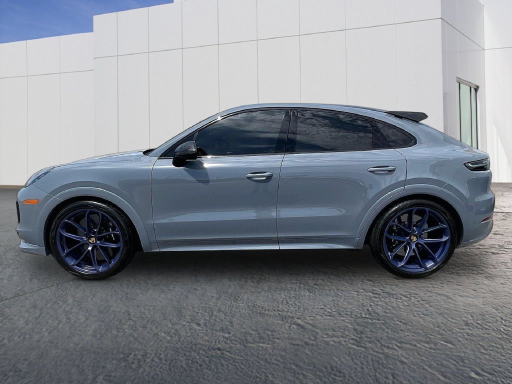 Certified 2022 Porsche Cayenne Turbo GT AWD/4WD image 2
