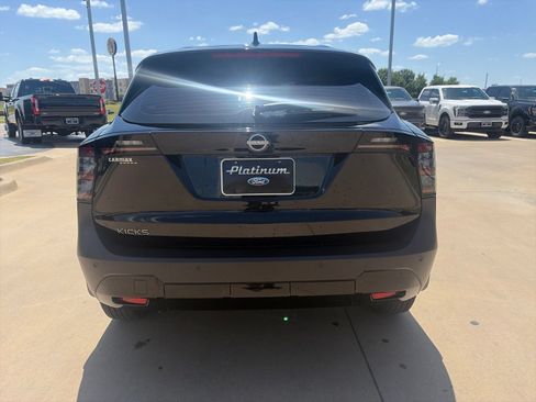 Used 2025 Nissan Kicks S FWD image 6