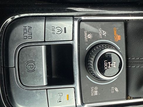 Used 2023 Kia Telluride S image 32