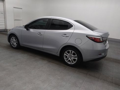 Used 2017 Toyota Yaris iA image 3