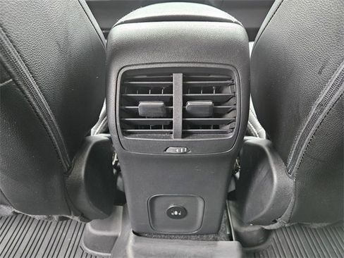 Used 2024 Ford Escape SE w/ PHEV Premium Package image 11