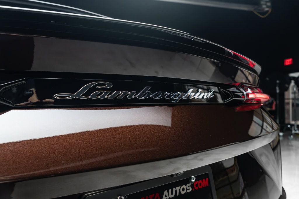 Used 2022 Lamborghini Urus AWD/4WD image 13