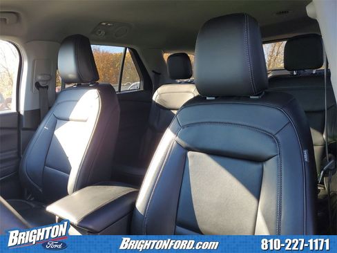 Used 2023 Ford Explorer XLT w/ Equipment Group 202A image 11