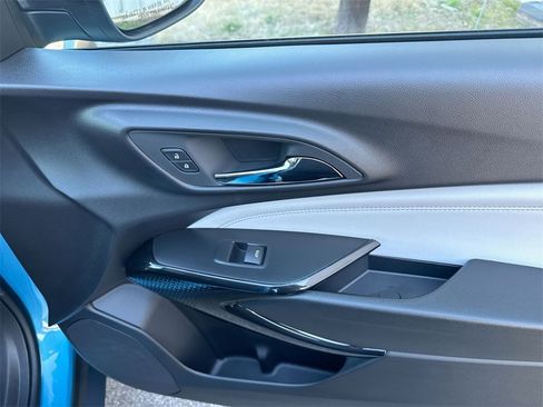 New 2026 Chevrolet Trax LT w/ Sunroof Package image 31