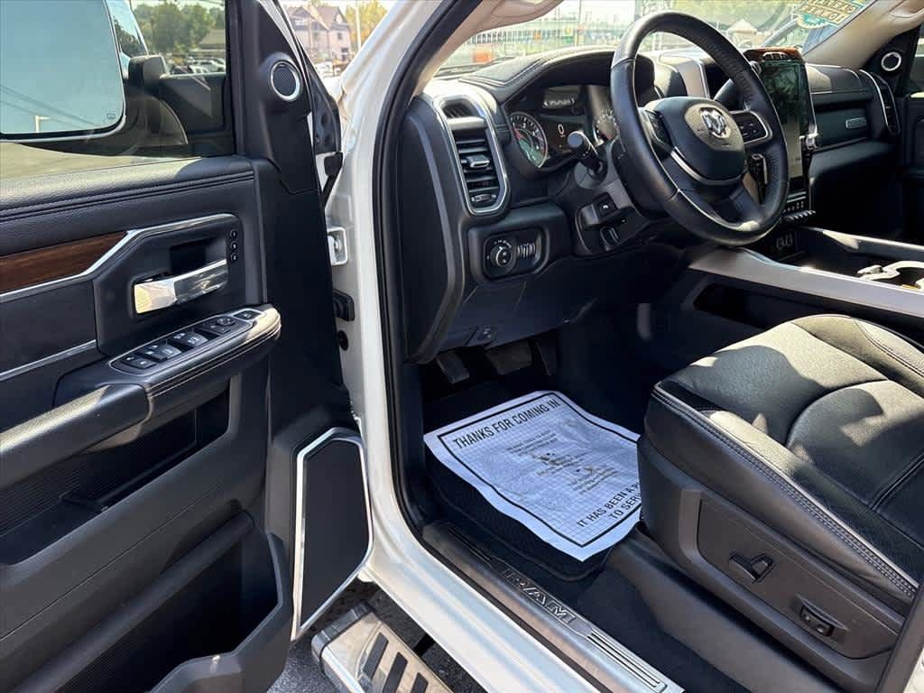 Used 2022 RAM 3500 Laramie AWD/4WD image 19