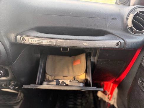 Used 2013 Jeep Wrangler Sahara AWD/4WD image 31