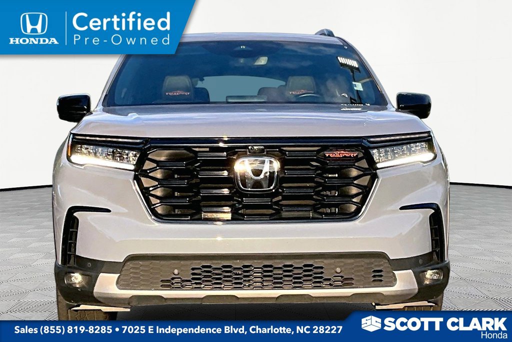 Certified 2025 Honda Pilot TrailSport image 2