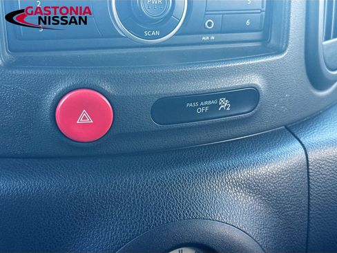 Used 2010 Nissan Cube 1.8 w/ Interior Designer Pkg FWD image 15