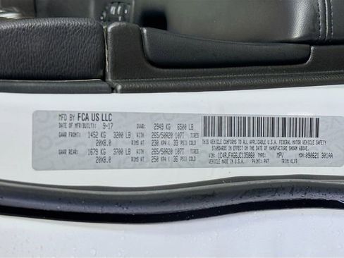 Used 2018 Jeep Grand Cherokee Altitude image 32