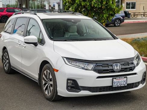 Used 2025 Honda Odyssey EX-L image 6