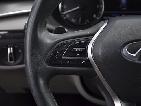 Used 2023 INFINITI QX50 Luxe w/ Accent Package FWD image 8